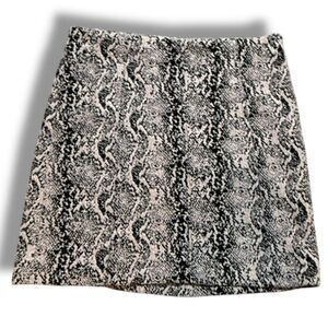 Free People Snakeskin Jacquard Zip Mini Skirt Size 6
